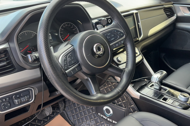 长城 炮 2021款 2.0T商用版自动柴油四驱精英型长箱GW4D20M中控内饰7003