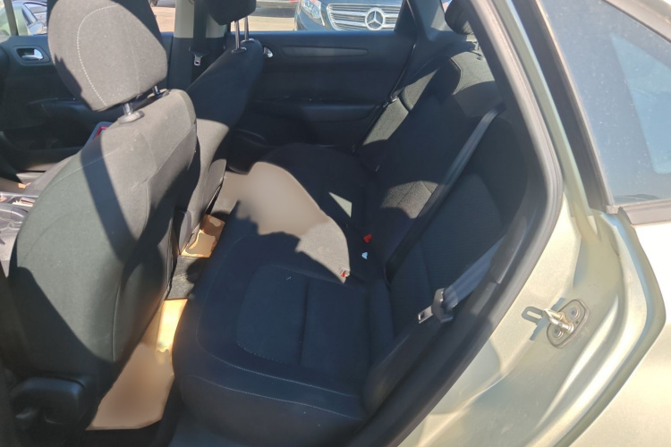 雪铁龙 C4世嘉 2016款 1.6L 自动舒适型中控内饰7004