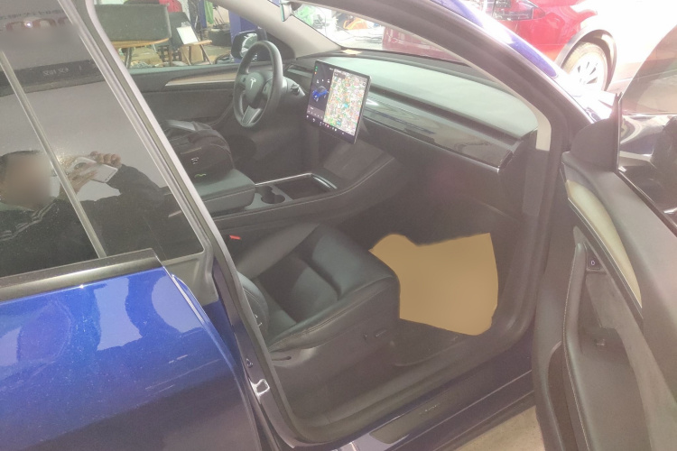 特斯拉 Model Y 2021款 长续航全轮驱动版 3D7局部细节41