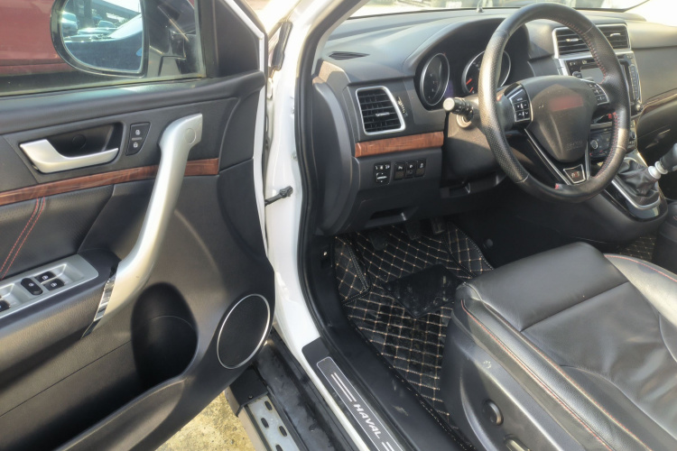 哈弗H6 2013款 运动版 1.5T 手动两驱精英型中控内饰7003