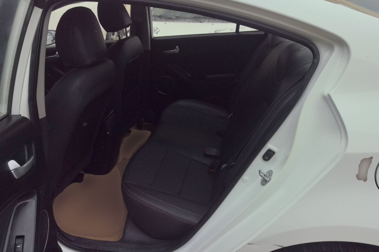 起亚K3 2016款 1.6L 手动GLS中控内饰21