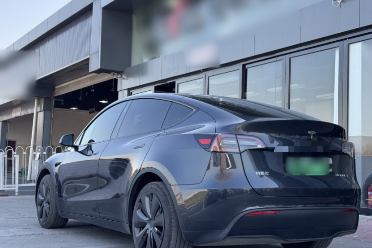 特斯拉 Model Y 2024款 后轮驱动版车身外观6001
