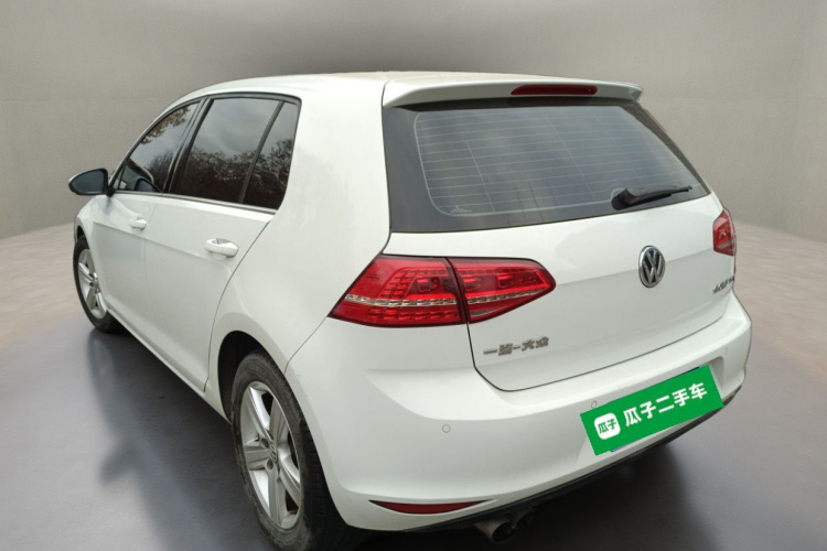 大众 高尔夫 2015款 1.4TSI 自动舒适型车身外观5