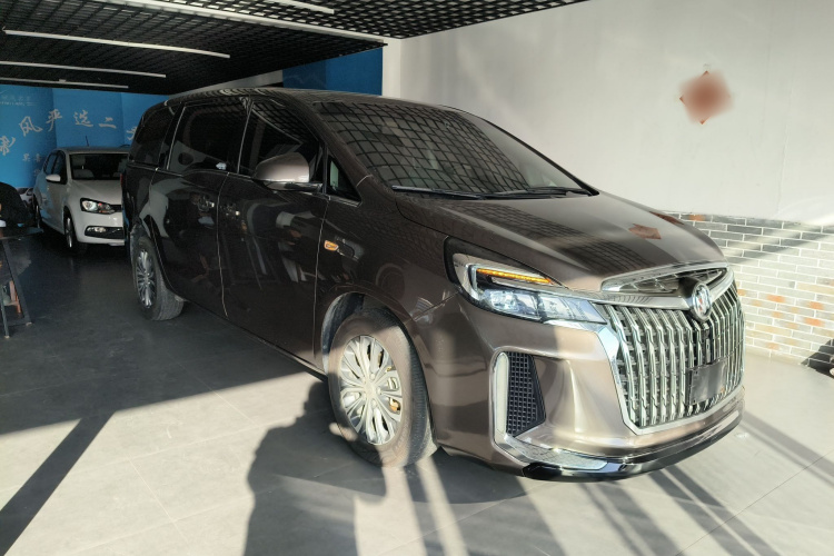 别克GL8 2021款 陆上公务舱 652T 舒适型车身外观3