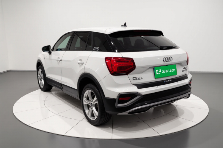 奥迪Q2L 2022款 35 TFSI 进取致雅型车身外观5