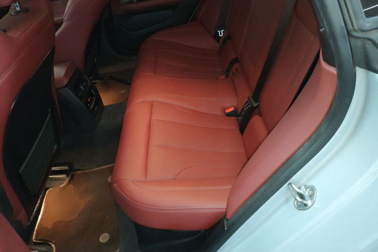 宝马4系 2023款 425i Gran Coupe M运动曜夜套装中控内饰21