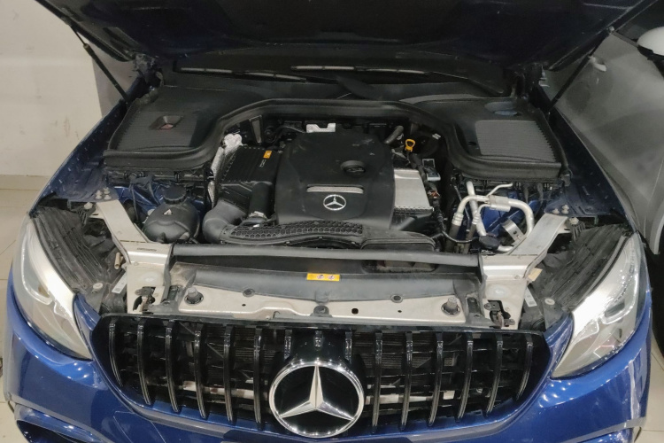 奔驰GLC轿跑 2019款 GLC 260 4MATIC 轿跑SUV机舱底盘24