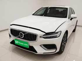 沃尔沃S60新能源 2022款 T8 E驱混动 四驱智逸豪华版