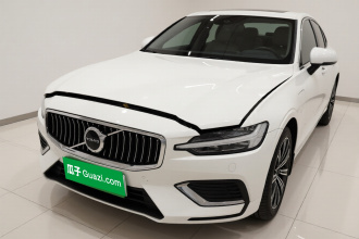 沃尔沃S60新能源 2022款 T8 E驱混动 四驱智逸豪华版