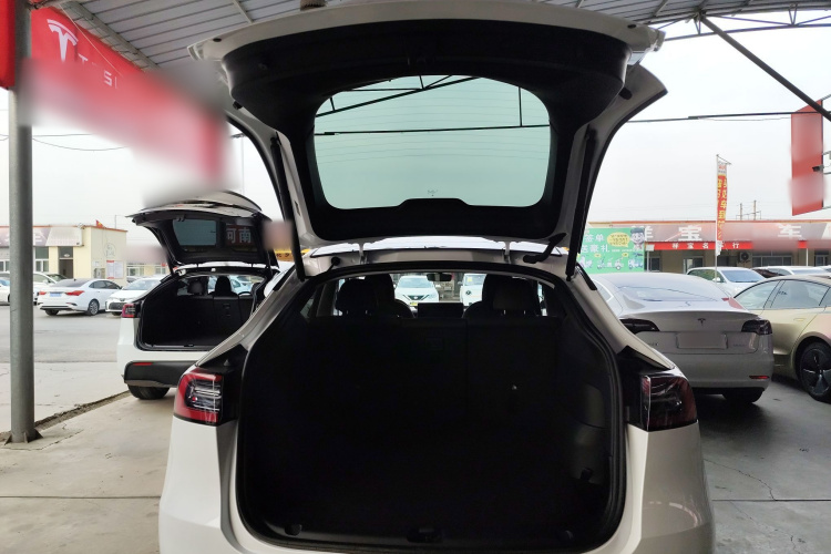 特斯拉 Model Y 2022款 改款 后轮驱动版机舱底盘23
