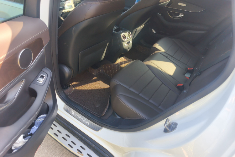 奔驰GLC 2020款 改款 GLC 300 L 4MATIC 动感型中控内饰21