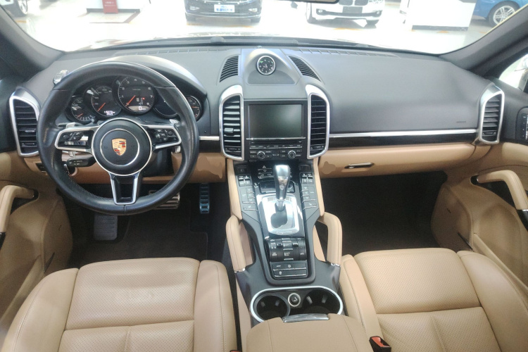 保时捷 2015款 Cayenne 3.0T中控内饰7002