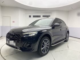 奥迪Q5L 2022款 改款 45T 臻选动感型