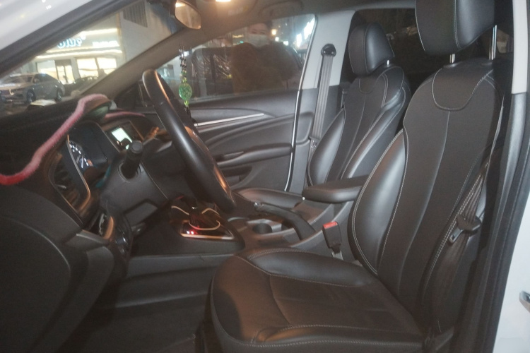 别克 英朗 2017款 15N 自动豪华型中控内饰19