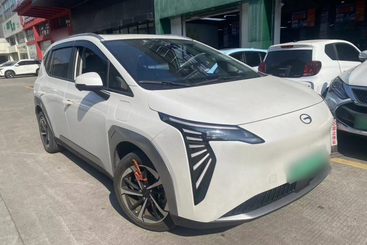 埃安 AION Y 2023款 Younger 星耀版车身外观3