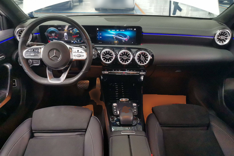奔驰A级 2022款 改款三 A 200 L 运动轿车时尚型中控内饰12