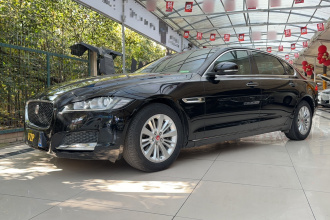 捷豹XFL 2017款 XFL 2.0T 240PS 豪华版