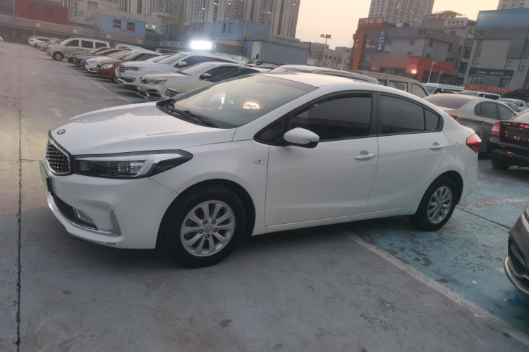 起亚K3 2016款 1.6L 手动GL车身外观4