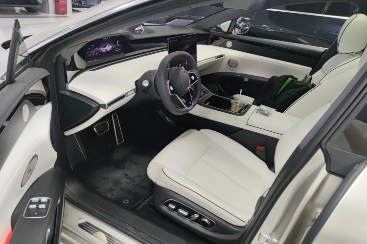 鸿蒙智行 享界S9 2024款 纯电 Ultra 四驱旗舰版中控内饰7003