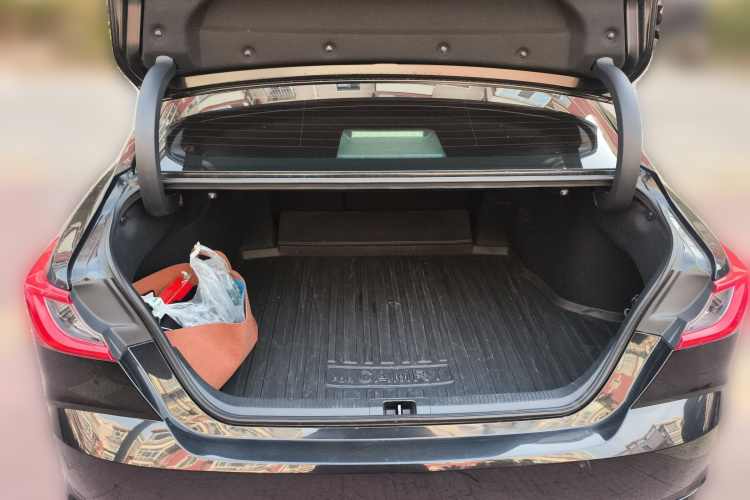 丰田 凯美瑞 2024款 双擎 2.0HGVP 豪华版中控内饰23