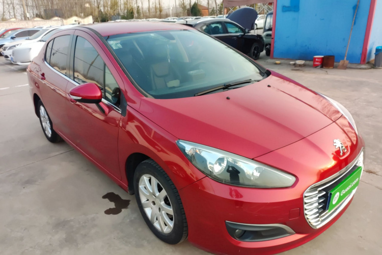 标致308 2014款 乐享版 经典 1.6L 手动优尚型车身外观3