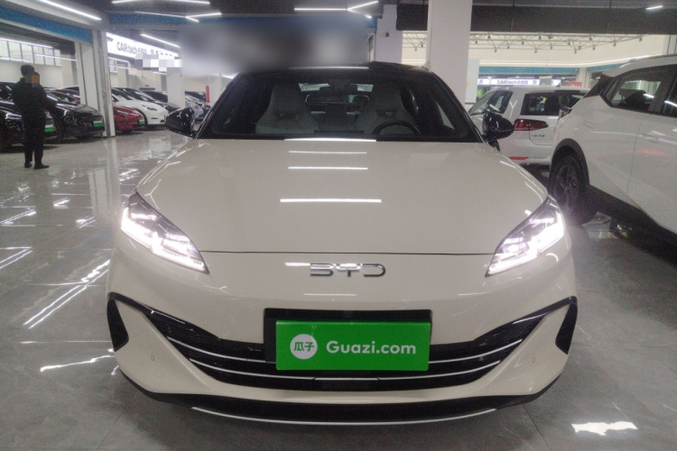 比亚迪 海豹06新能源 2024款 DM-i 80KM尊贵型车身外观2