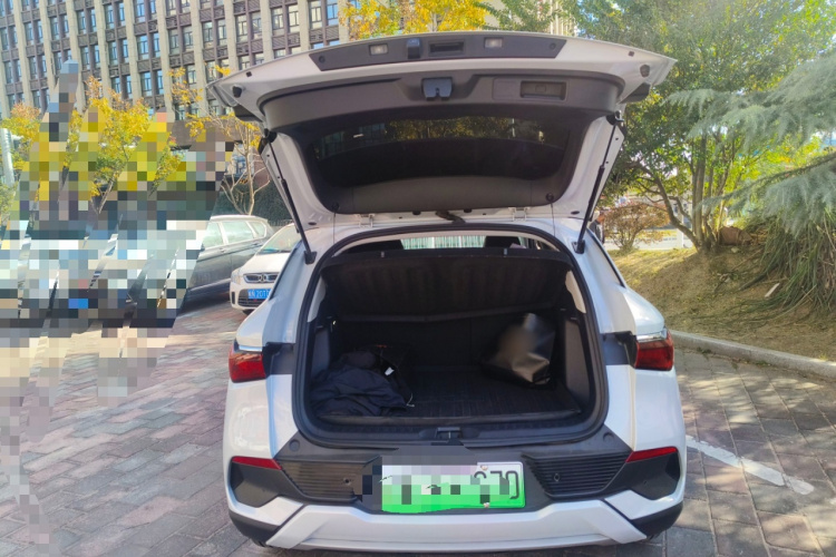 比亚迪 元PLUS 2022款 430KM 尊贵型局部细节23