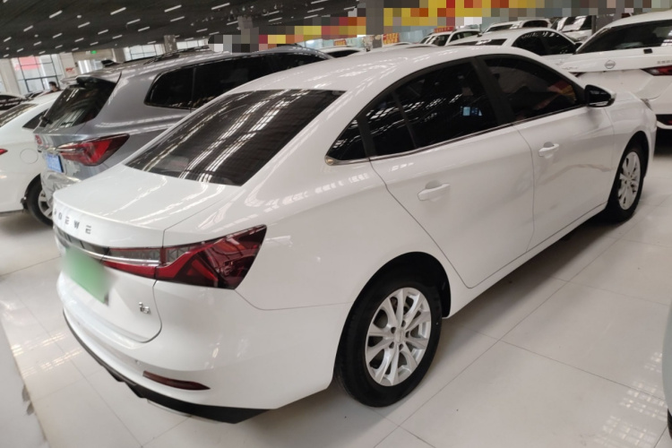 荣威i5 2023款 1.5L CVT豪华版车身外观7