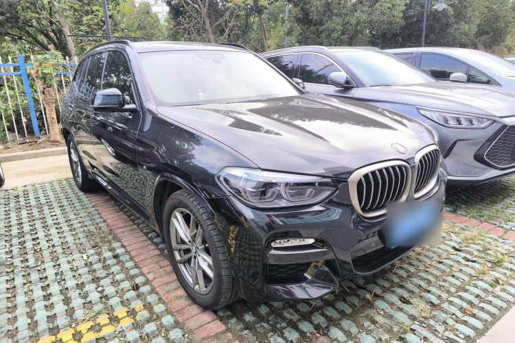 宝马X3 2018款 xDrive30i 领先型 M运动套装 国VI车身外观3