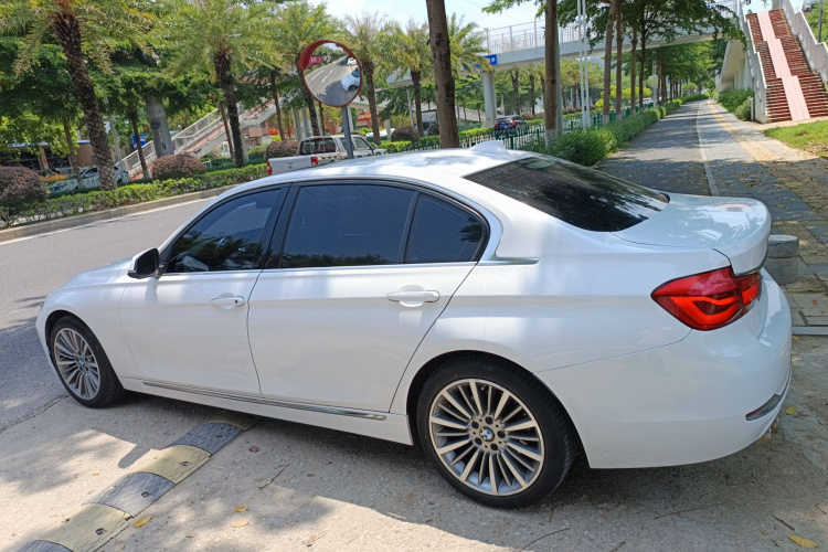 宝马3系 2018款 320Li 领先型豪华套装车身外观4