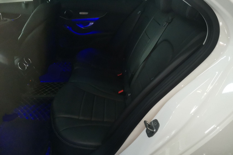 奔驰C级 2021款 C 260 L 运动版中控内饰7004