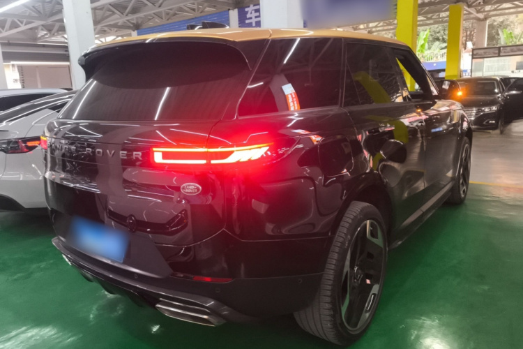 路虎 揽胜运动版 2023款 360PS S车身外观6005