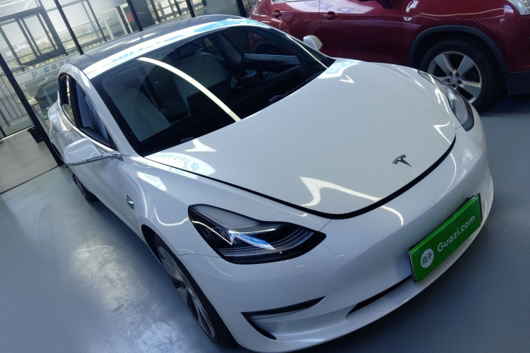 特斯拉 Model 3(进口) 2019款 Performance高性能全轮驱动版车身外观3