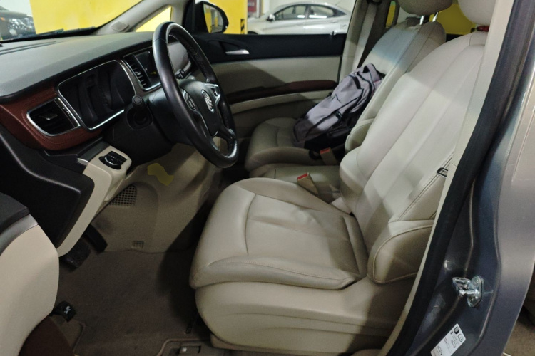 别克GL8 2018款 28T 豪华型 国VI中控内饰19