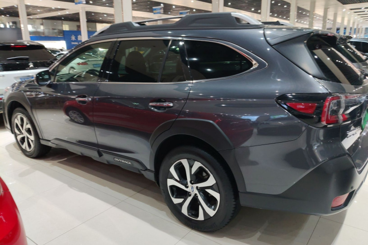 斯巴鲁 傲虎 2021款 2.5i 旗舰版 EyeSight车身外观4