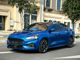 福特 福克斯 2020款 三厢 EcoBoost 180 自动ST Line