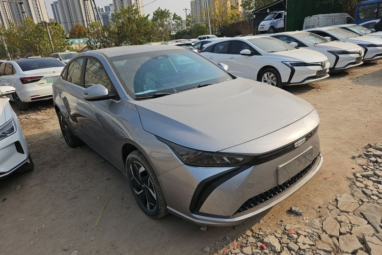 吉利几何G6 2024款 500KM 旗舰型车身外观6002