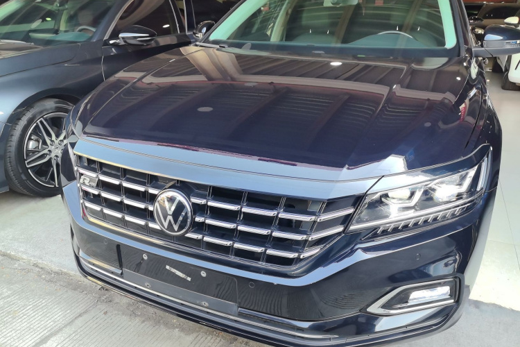 大众 帕萨特 2020款 改款 330TSI 豪华版 国VI车身外观2