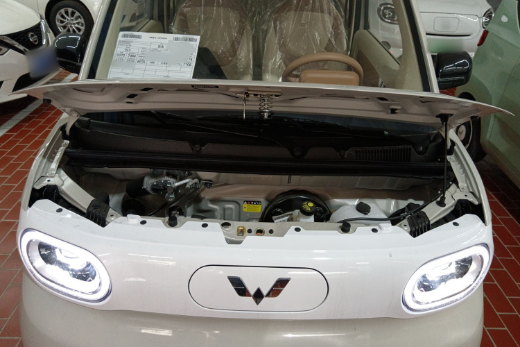 五菱汽车 宏光MINIEV 2024款 第三代 215km 青春版机舱底盘24