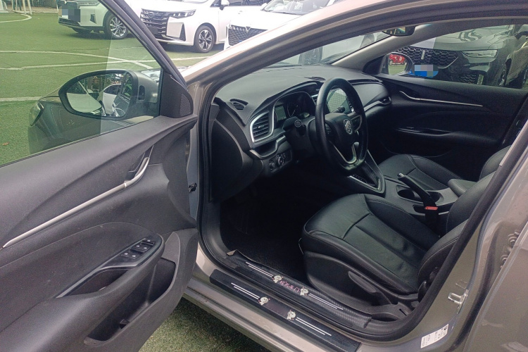 别克 阅朗 2018款 18T 自动精英型中控内饰7002