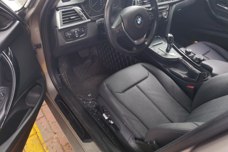 宝马3系 2017款 320Li 时尚型中控内饰20