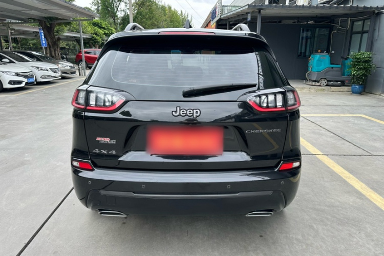 Jeep 自由光 2021款 2.0T 四驱80周年纪念版车身外观6007