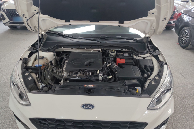 福特 福克斯 2020款 三厢 EcoBoost 180 自动锋潮型机舱底盘24