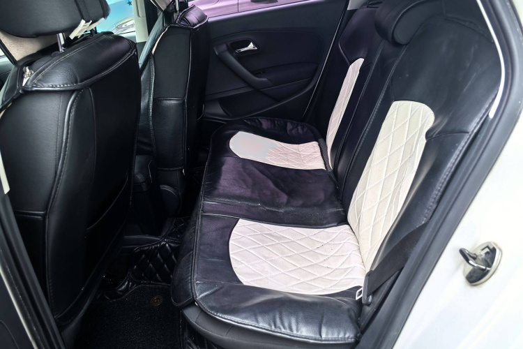 大众 Polo 2016款 1.4L 自动风尚型中控内饰7006