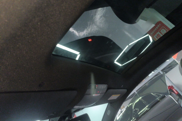 奔驰E级(进口) 2019款 E 200 轿跑车局部细节22