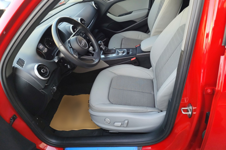 奥迪A3 2020款 Limousine 35 TFSI 时尚型 国VI中控内饰19