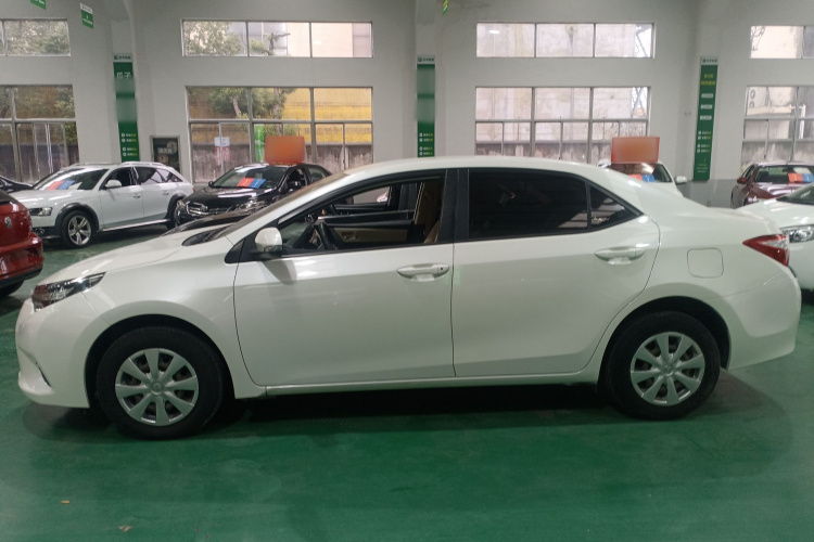 丰田 雷凌 2015款 1.6E CVT新锐版车身外观4