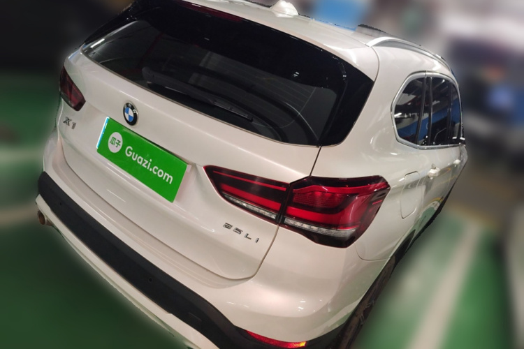 宝马X1 2022款 sDrive25Li 领先型车身外观6005