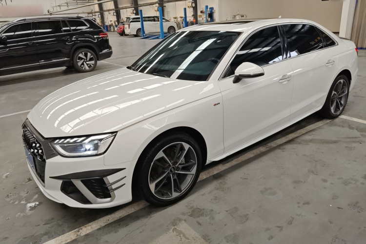 奥迪A4L 2023款 40 TFSI 时尚动感型车身外观4