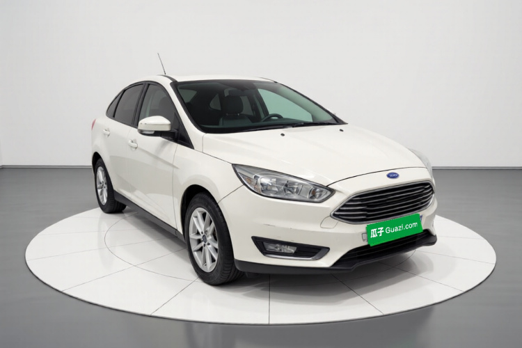 福特 福克斯 2017款 三厢 1.6L 手动风尚型智行版车身外观3